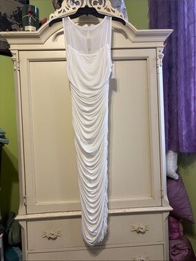 Elexiay venus white dress size xs nwt